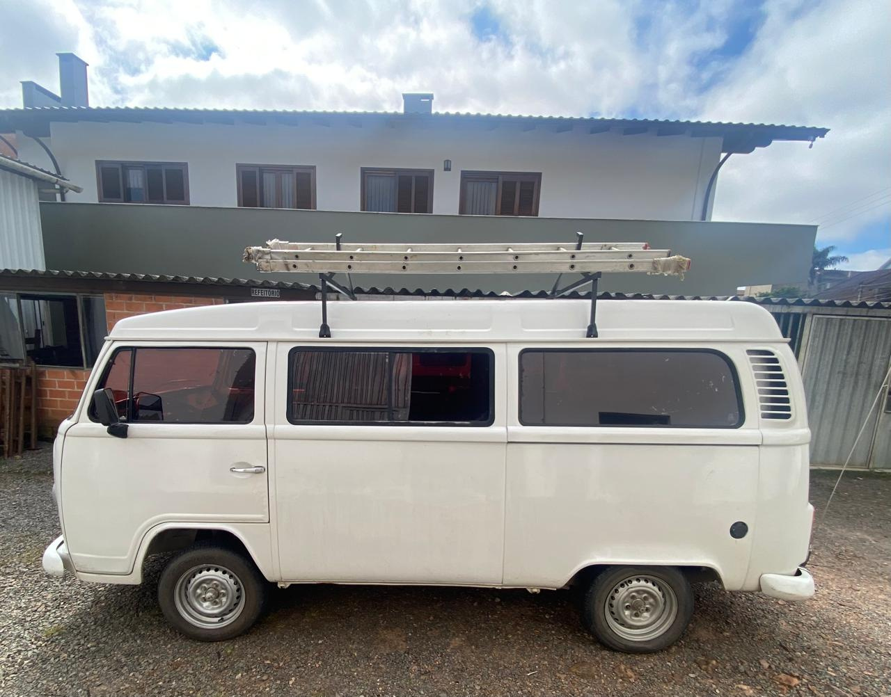 Rack para Kombi, com Suporte para Escada/ Bagageiro para Kombi, com Suporte para Escada /Maleiro para Kombi, com Suporte para Escada